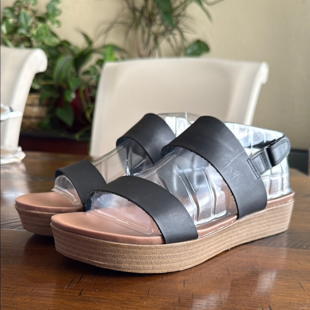Madden Girl Black Sandals with Platform Sole and Crisscross Straps
